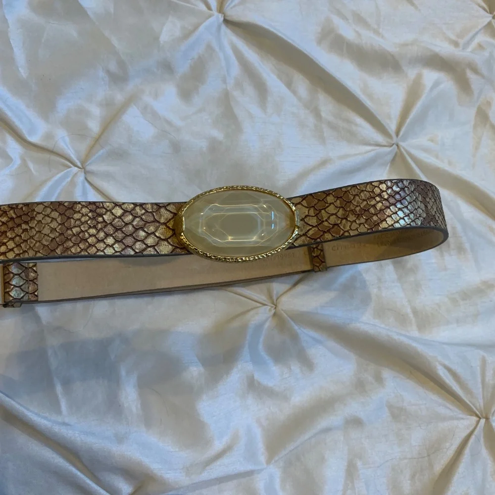 NWOT Chico’s Gold/Tan Snakeprint Belt sz M/L